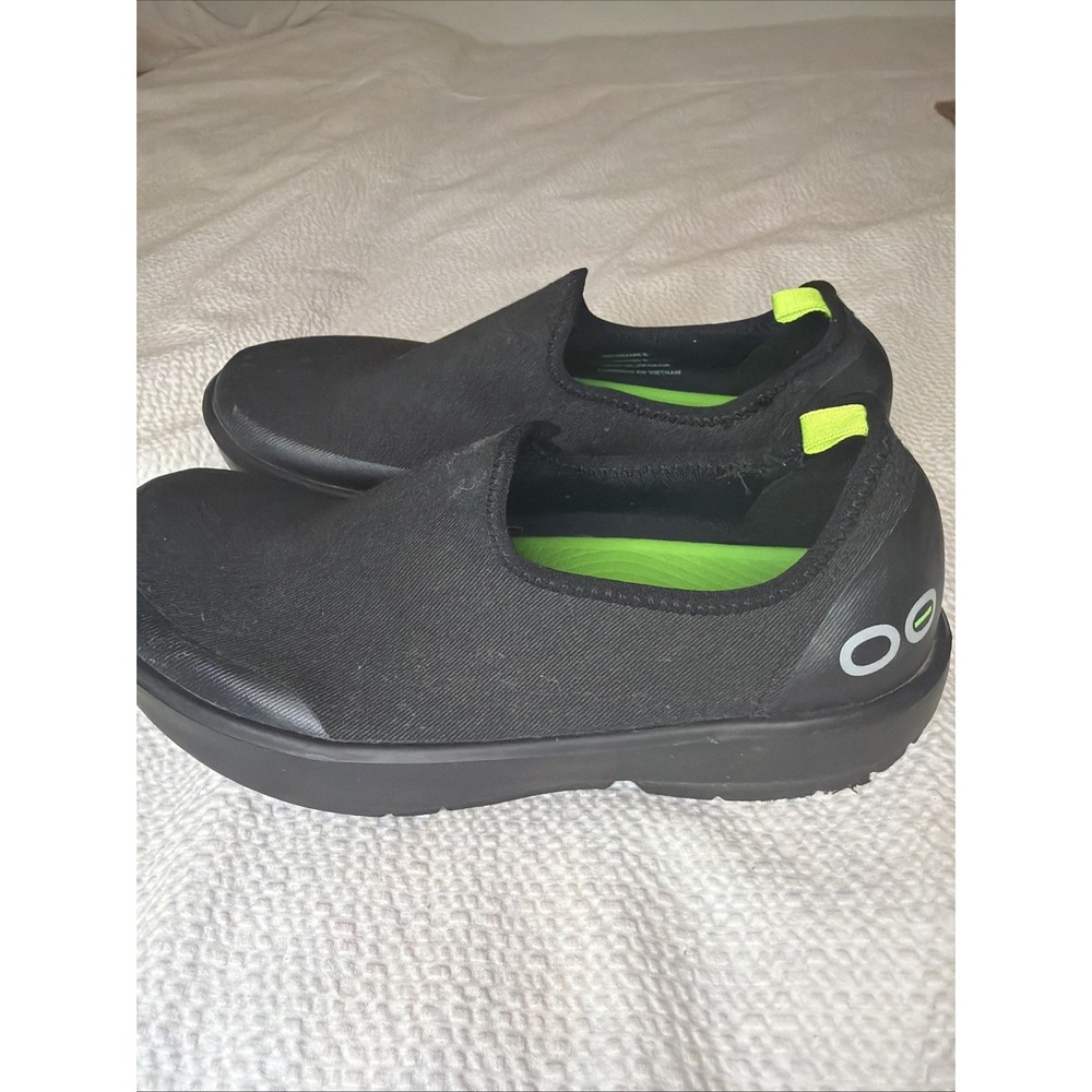 Women OOFOS OOMG EEZEE Black/Black Sz 7.5